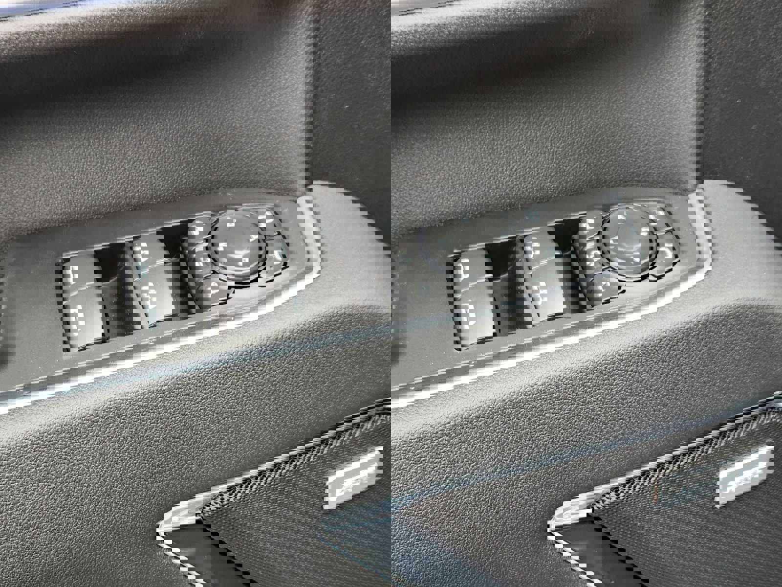 New 2026 GMC Sierra 2500 SLT w/ SLT Convenience Package image 7