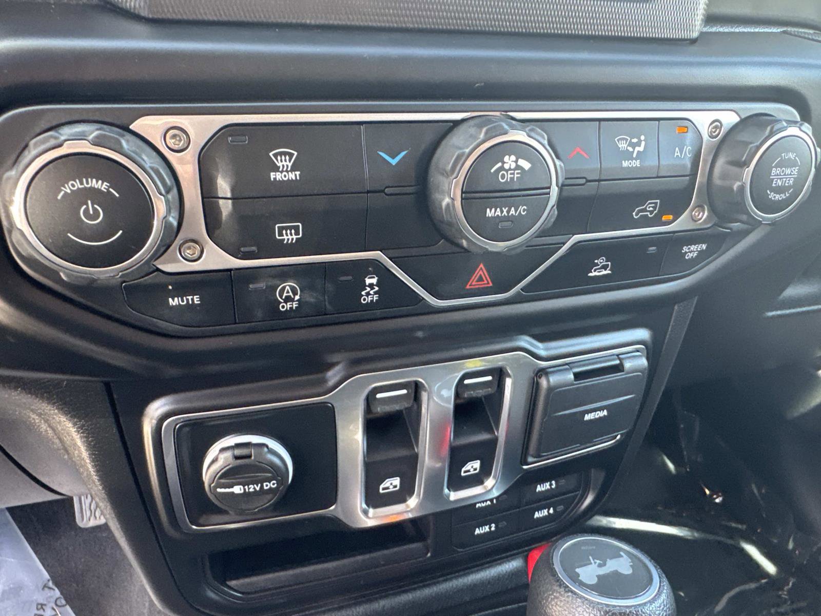 Used 2022 Jeep Wrangler Willys image 19