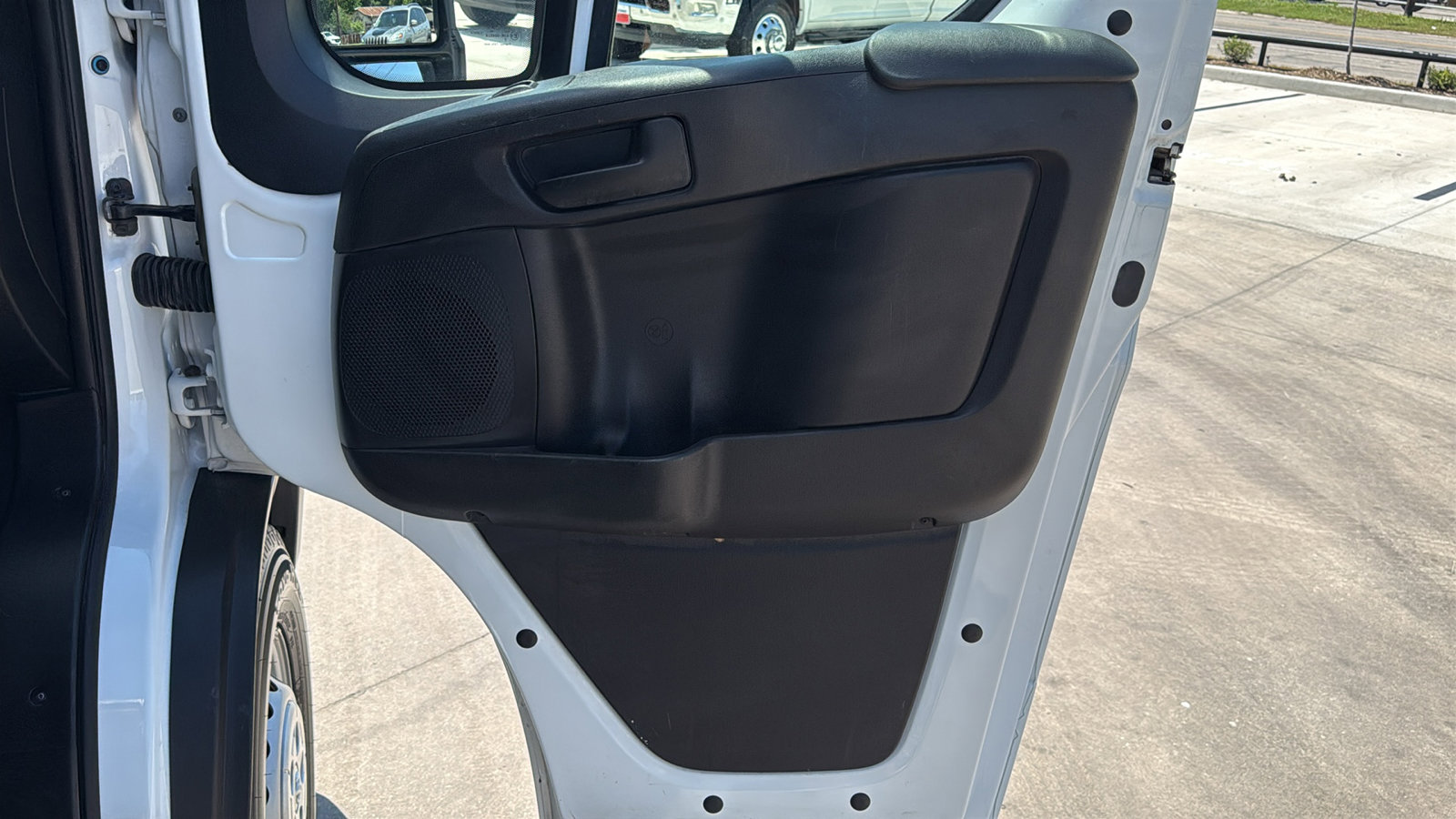 Used 2025 RAM ProMaster 2500 w/ Convenience Group FWD image 30