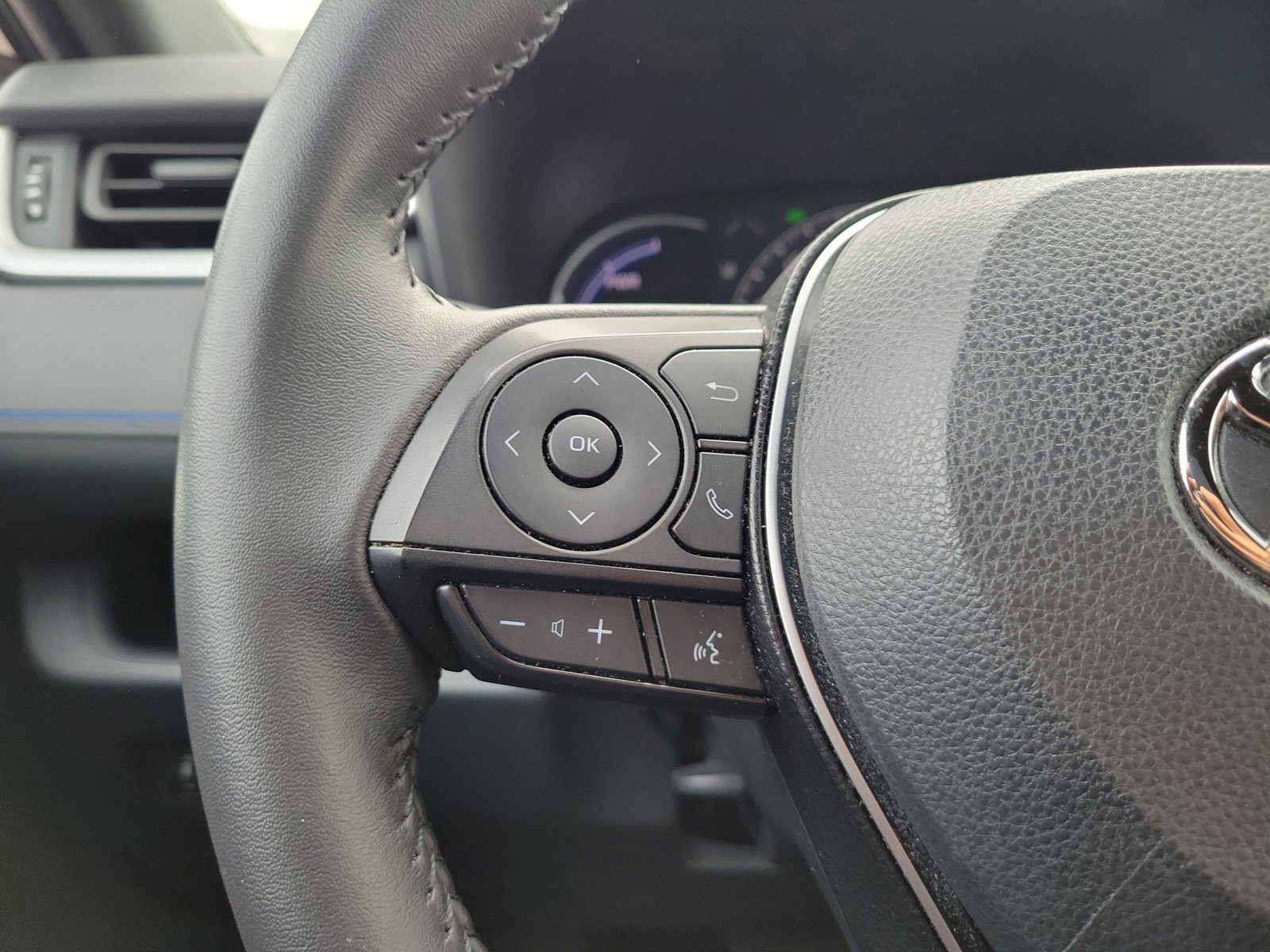 Used 2024 Toyota RAV4 SE AWD/4WD image 22
