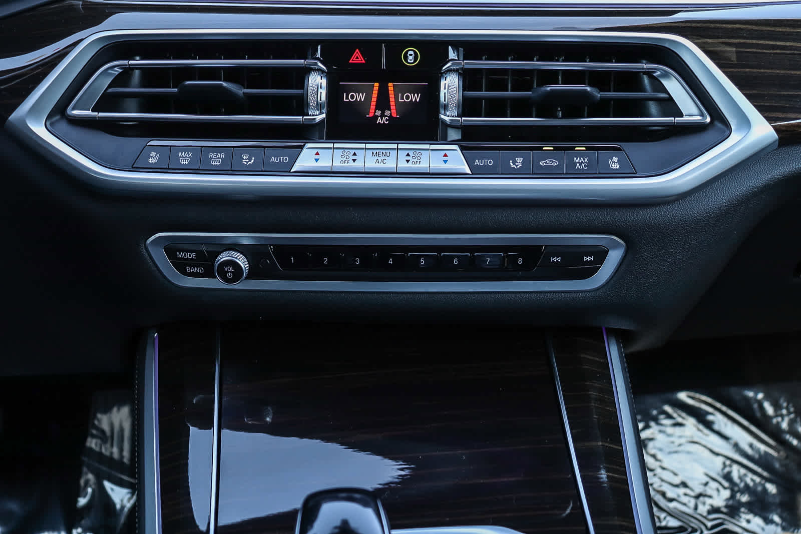 Used 2023 BMW X5 xDrive40i w/ Luxury Seating Package image 17