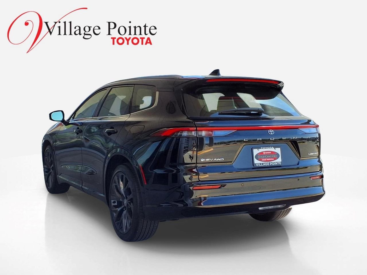 Certified 2025 Toyota Crown Signia w/ Advanced Technology Package image 3