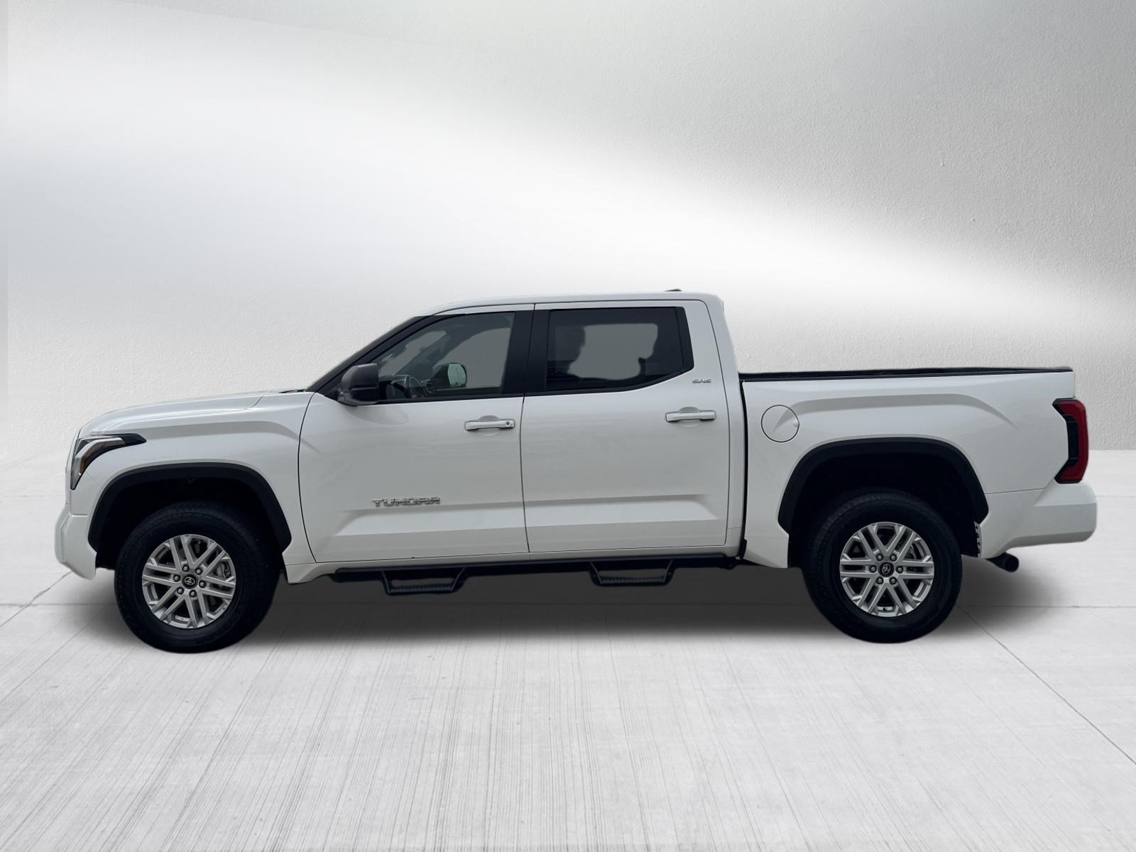 Used 2025 Toyota Tundra SR5 w/ SR5 Premium Package AWD/4WD image 4