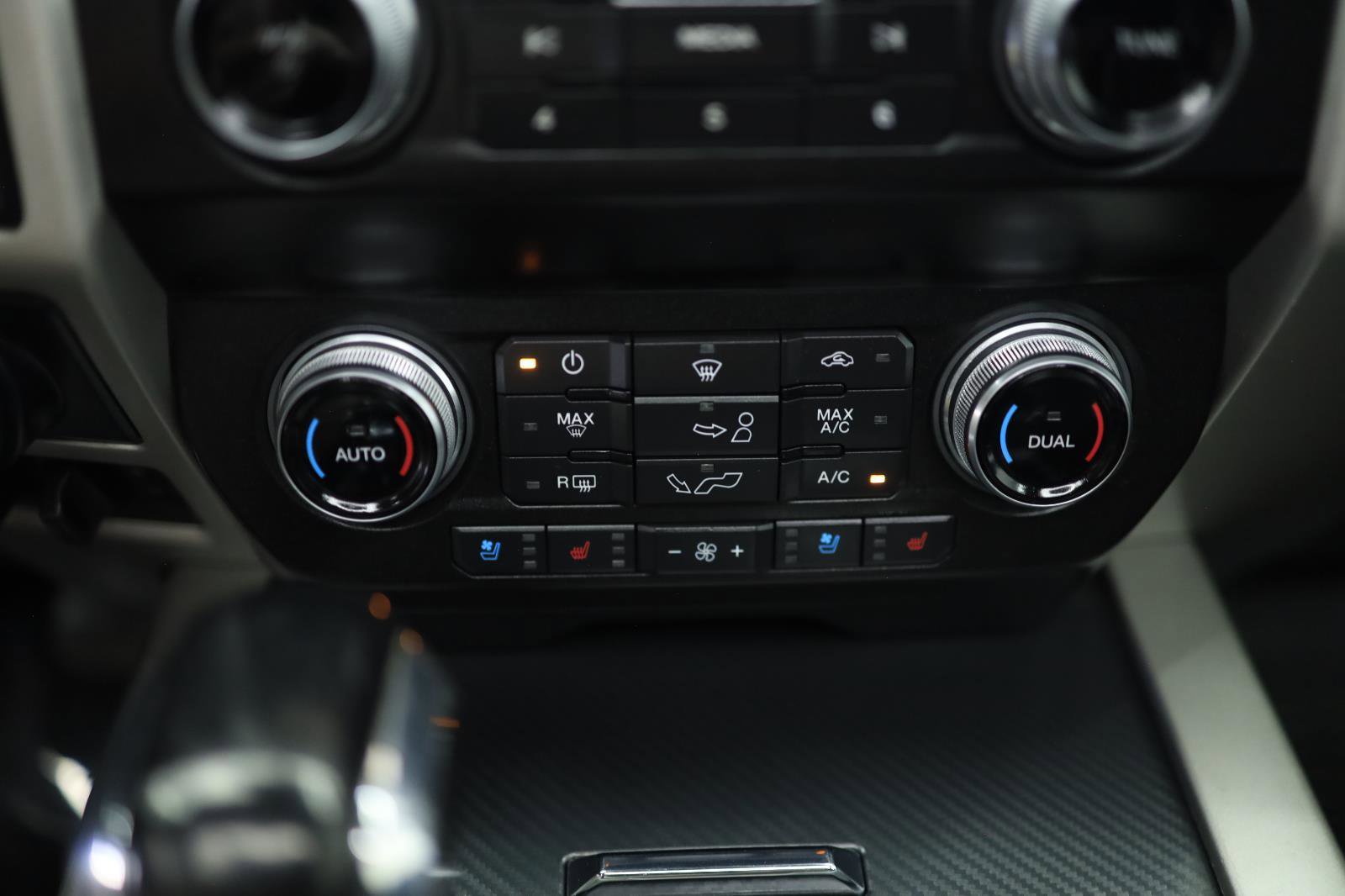 Used 2020 Ford F150 Lariat w/ Equipment Group 502A Luxury image 32