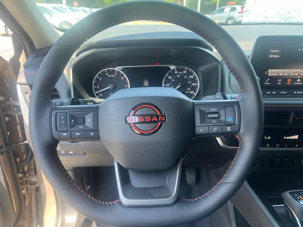 Used 2026 Nissan Rogue SV AWD/4WD image 17