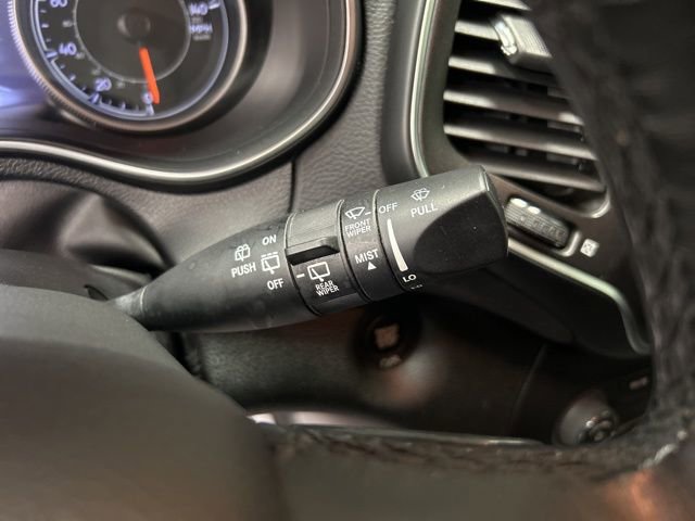 Used 2019 Jeep Cherokee Trailhawk w/ Cold Weather Group image 19