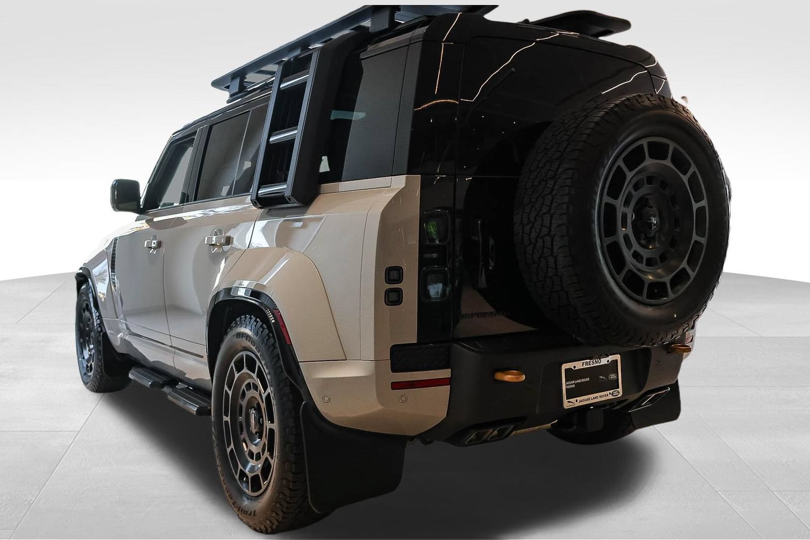 New 2026 Land Rover Defender 110 AWD/4WD image 6