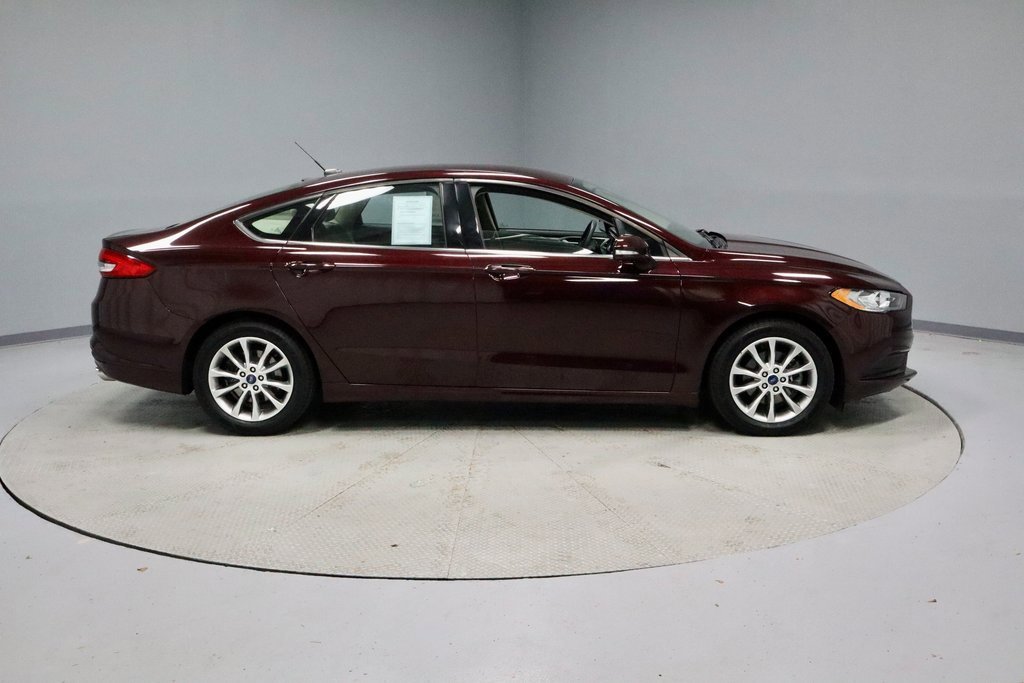 Certified 2017 Ford Fusion SE w/ Fusion SE Technology Package image 11