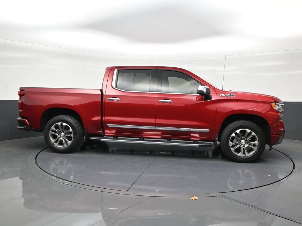 Used 2024 Chevrolet Silverado 1500 High Country w/ Z71 Off-Road Package AWD/4WD image 6