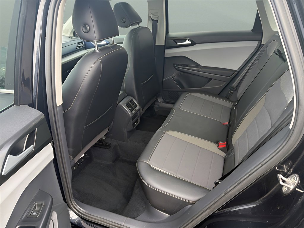 Used 2022 Volkswagen Taos SE image 21