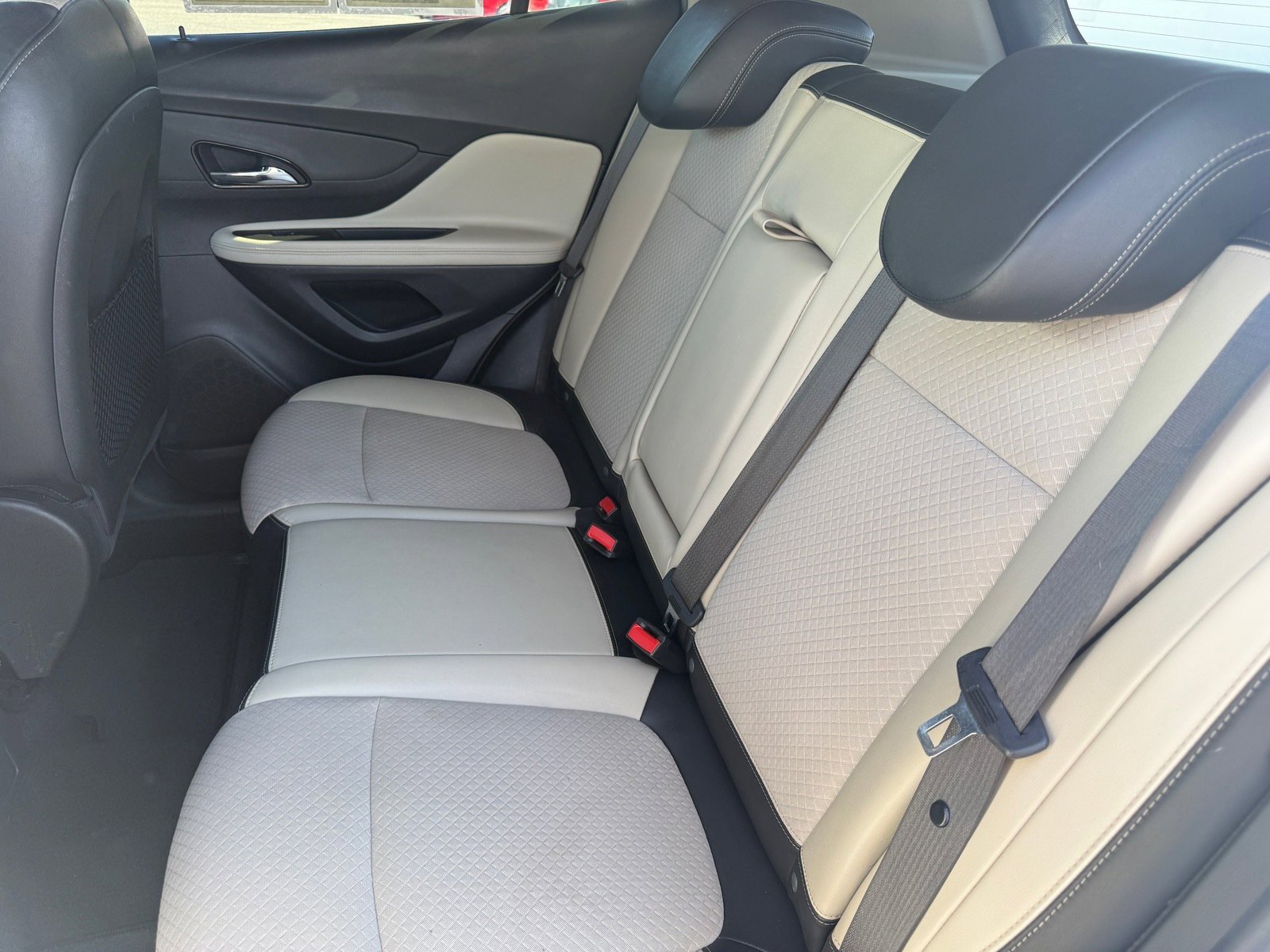 Used 2018 Buick Encore Preferred image 22