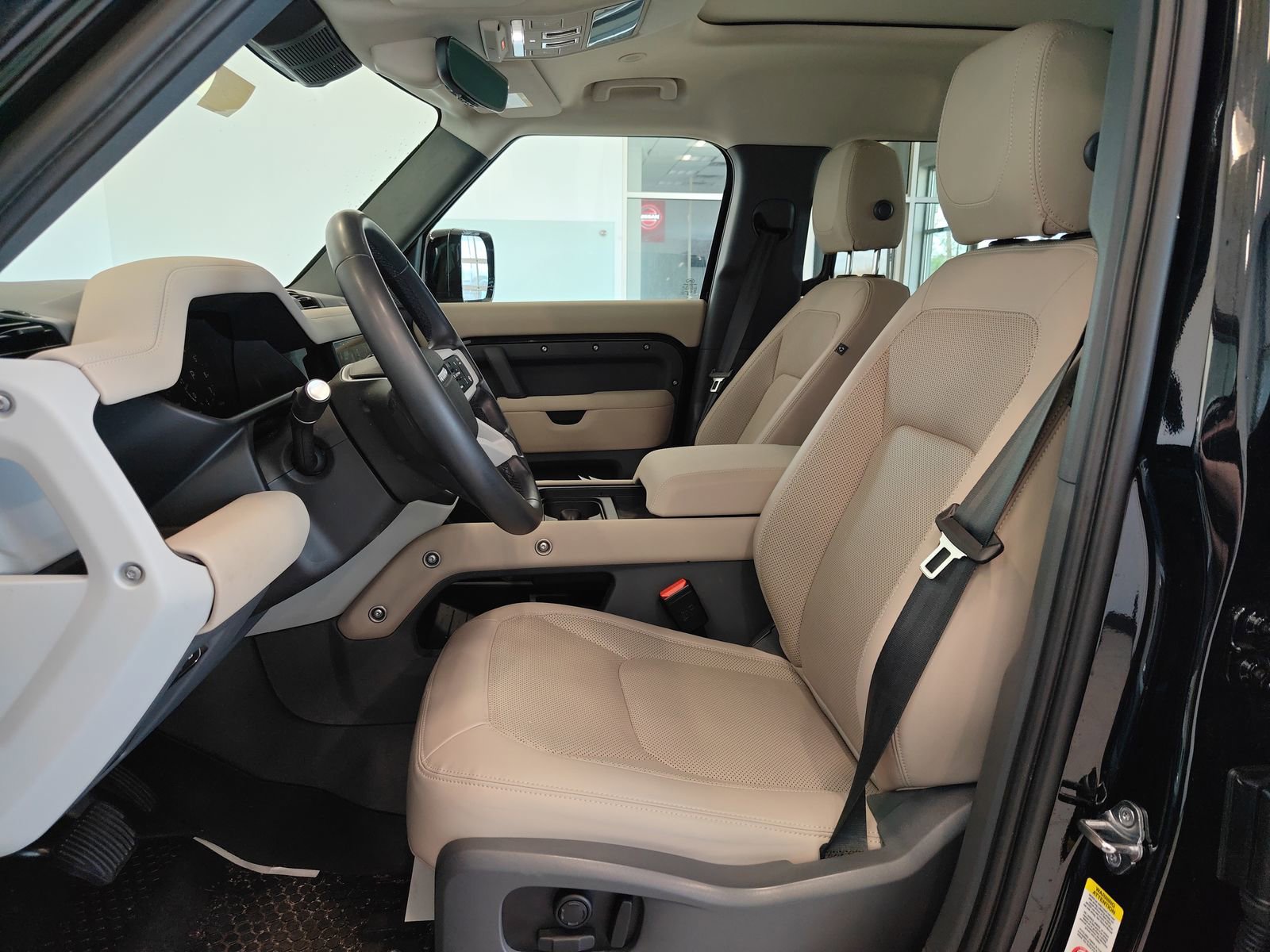 Used 2024 Land Rover Defender 110 S image 5