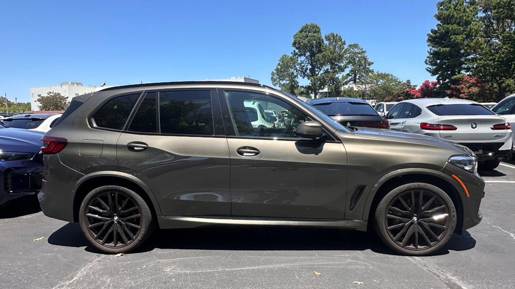 Used 2023 BMW X5 xDrive40i w/ M Sport Package AWD/4WD image 4