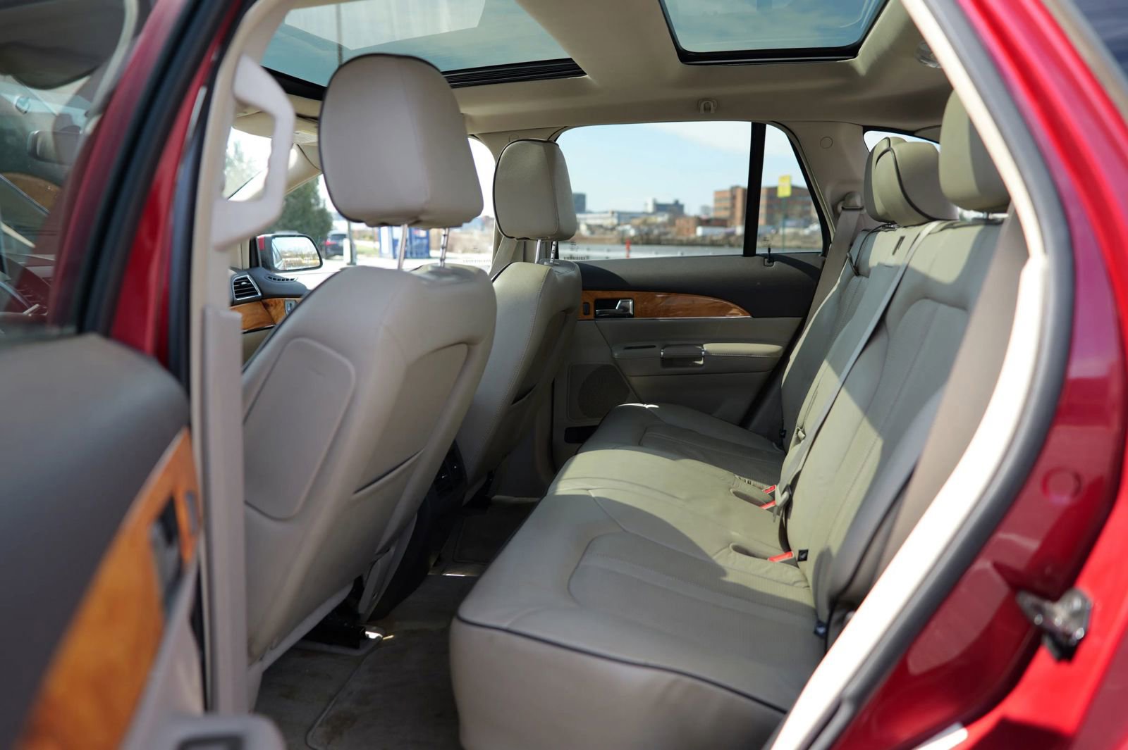 Used 2013 Lincoln MKX AWD image 28