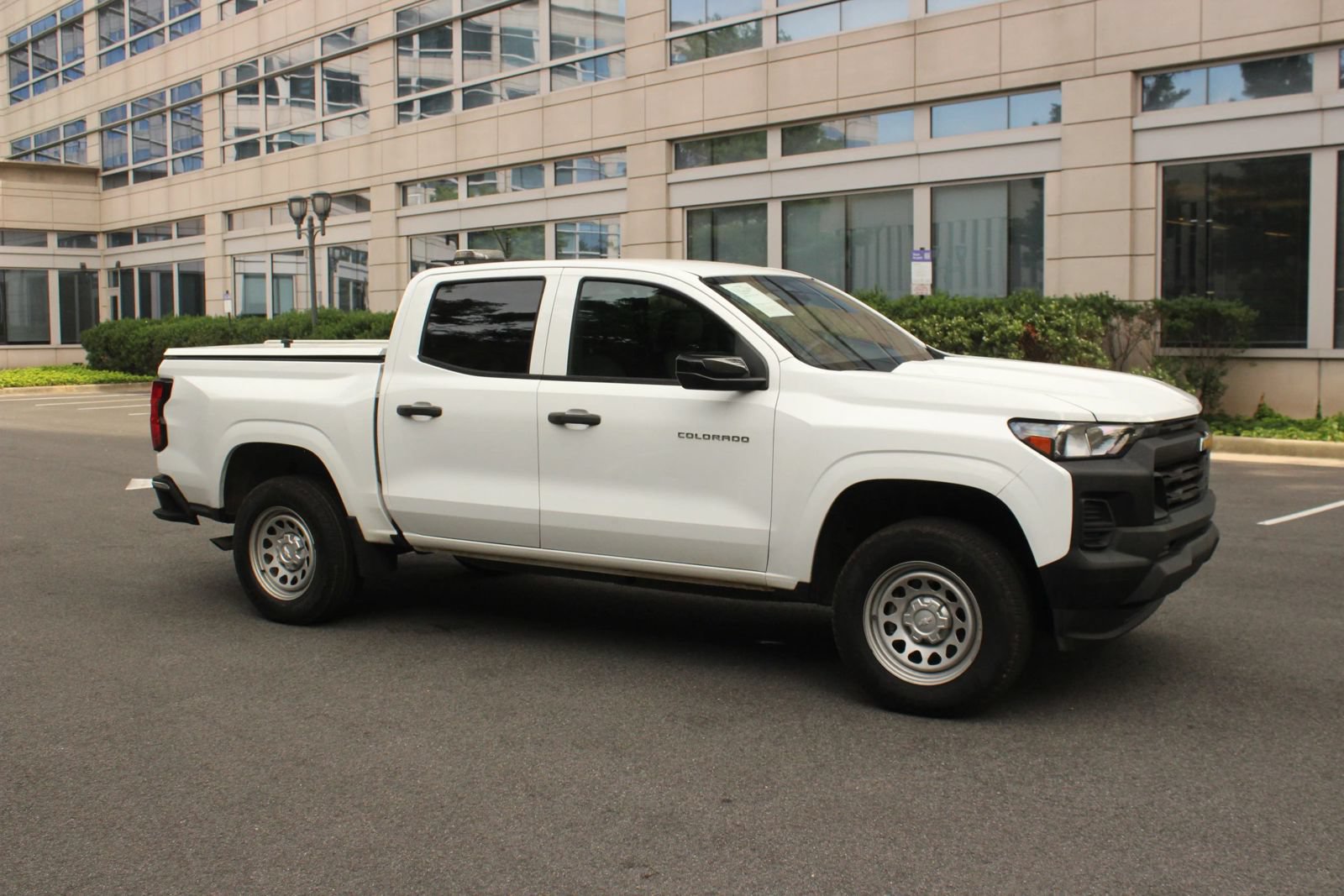 Used 2023 Chevrolet Colorado W/T w/ Safety Package RWD image 2