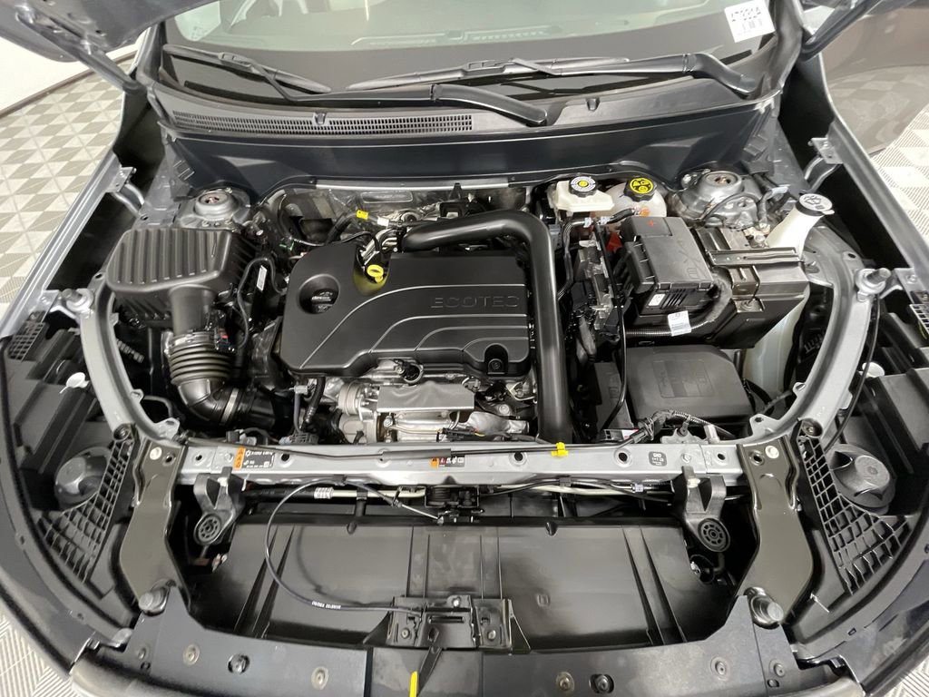 Used 2023 GMC Terrain SLE FWD image 29