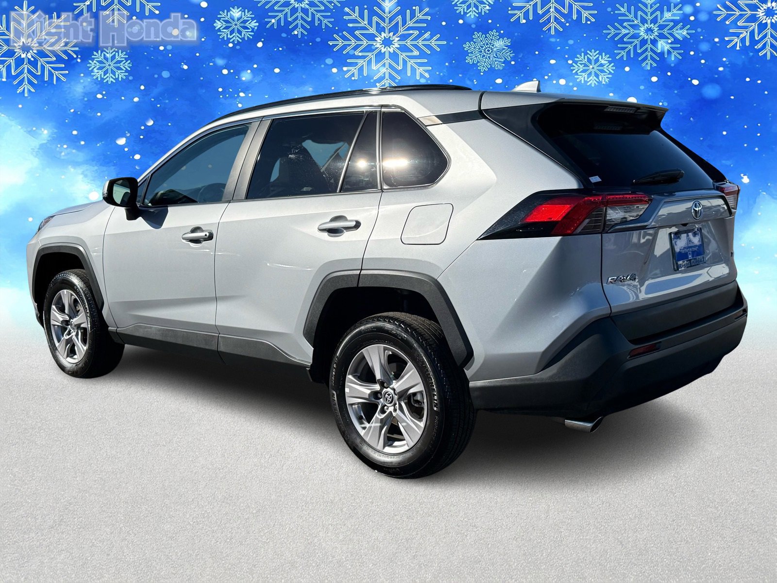 Used 2025 Toyota RAV4 XLE image 4