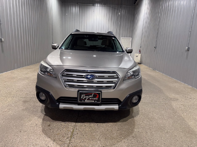Used 2017 Subaru Outback 2.5i Limited AWD/4WD image 3