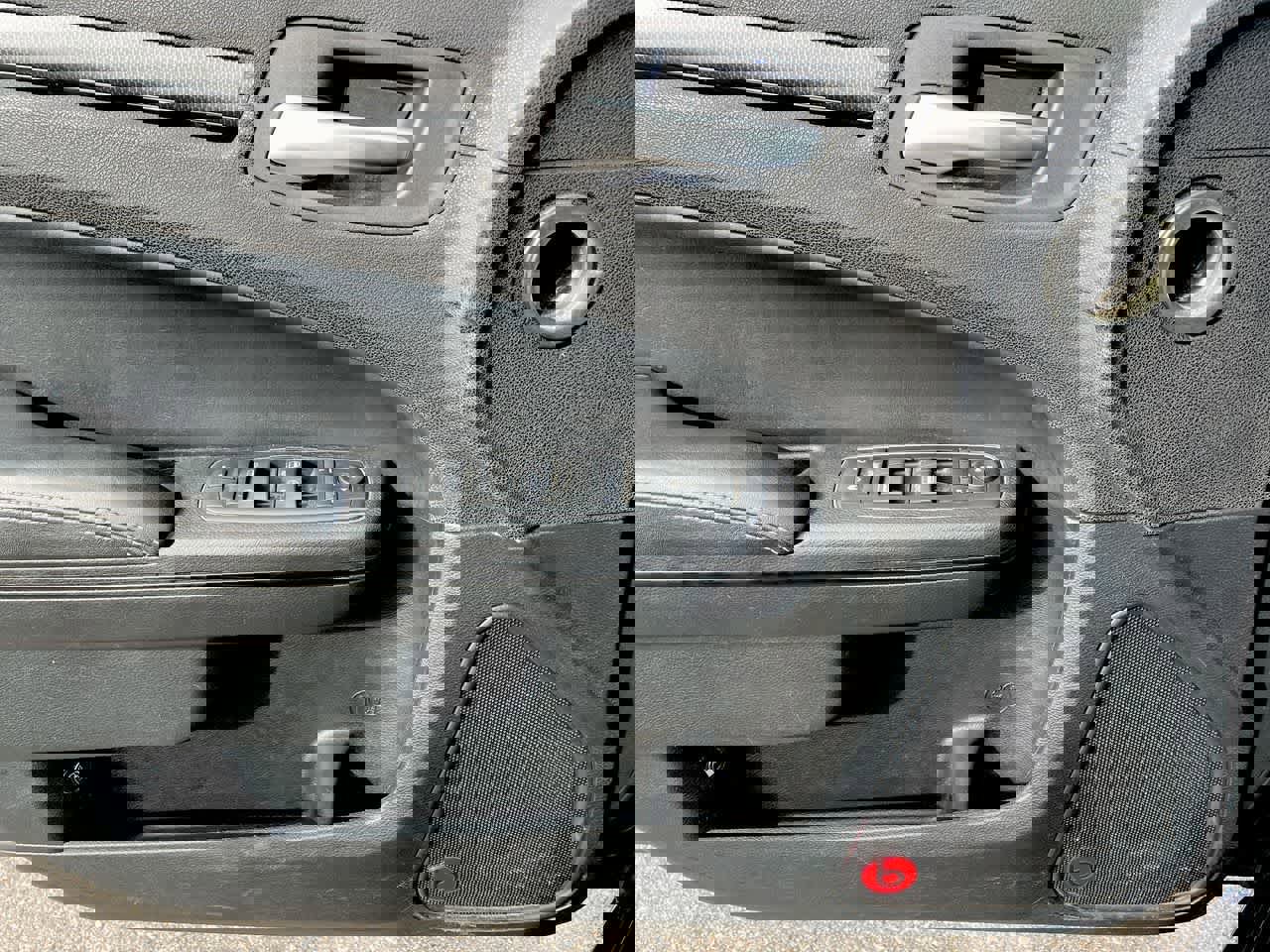 Used 2013 Chrysler 300 S image 29