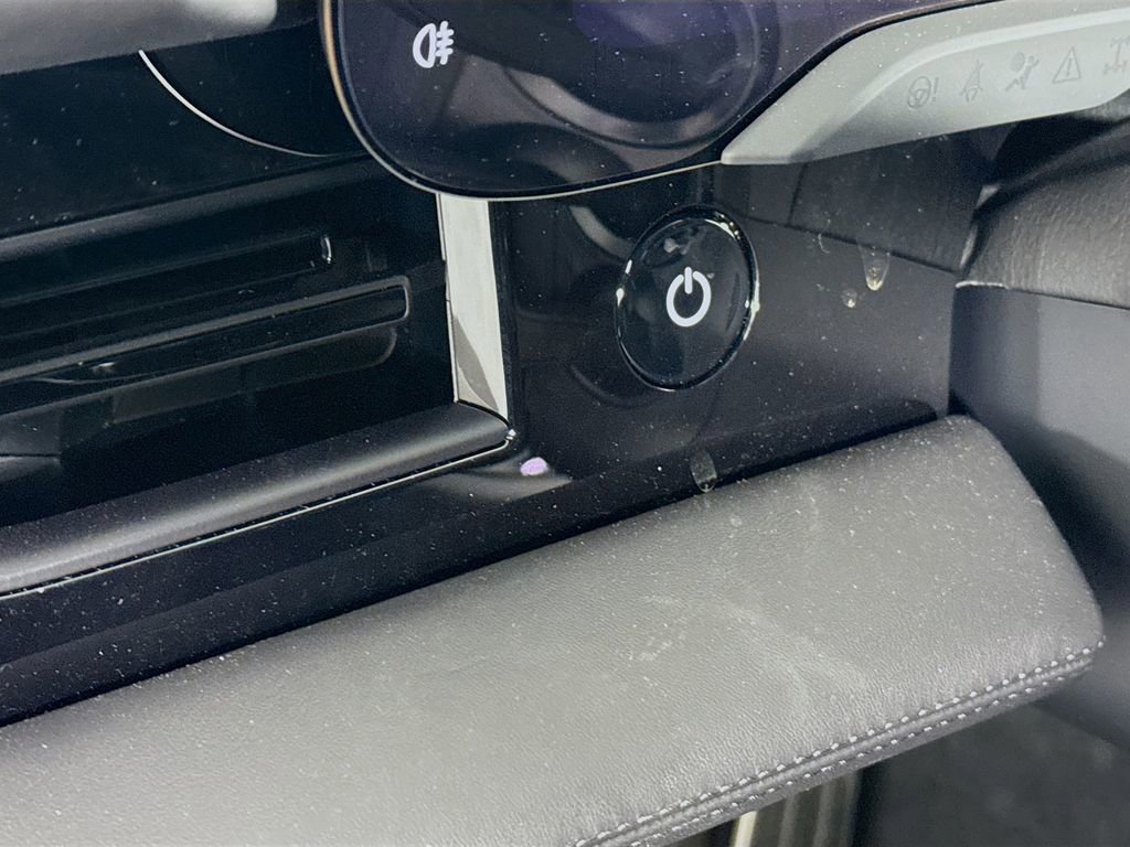 Used 2024 Porsche Taycan GTS image 11