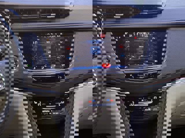 Used 2017 Cadillac XT5 Luxury w/ Driver Awareness Package image 18