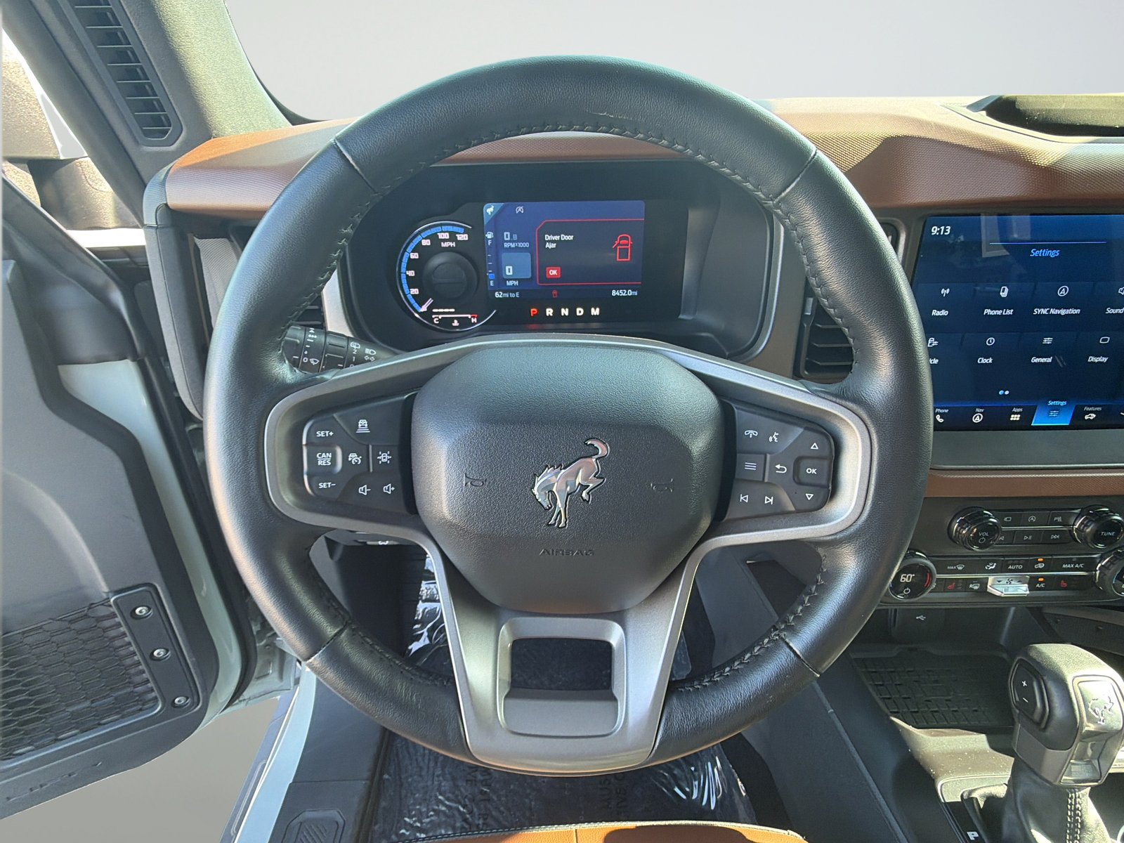 Used 2024 Ford Bronco Outer Banks AWD/4WD image 13