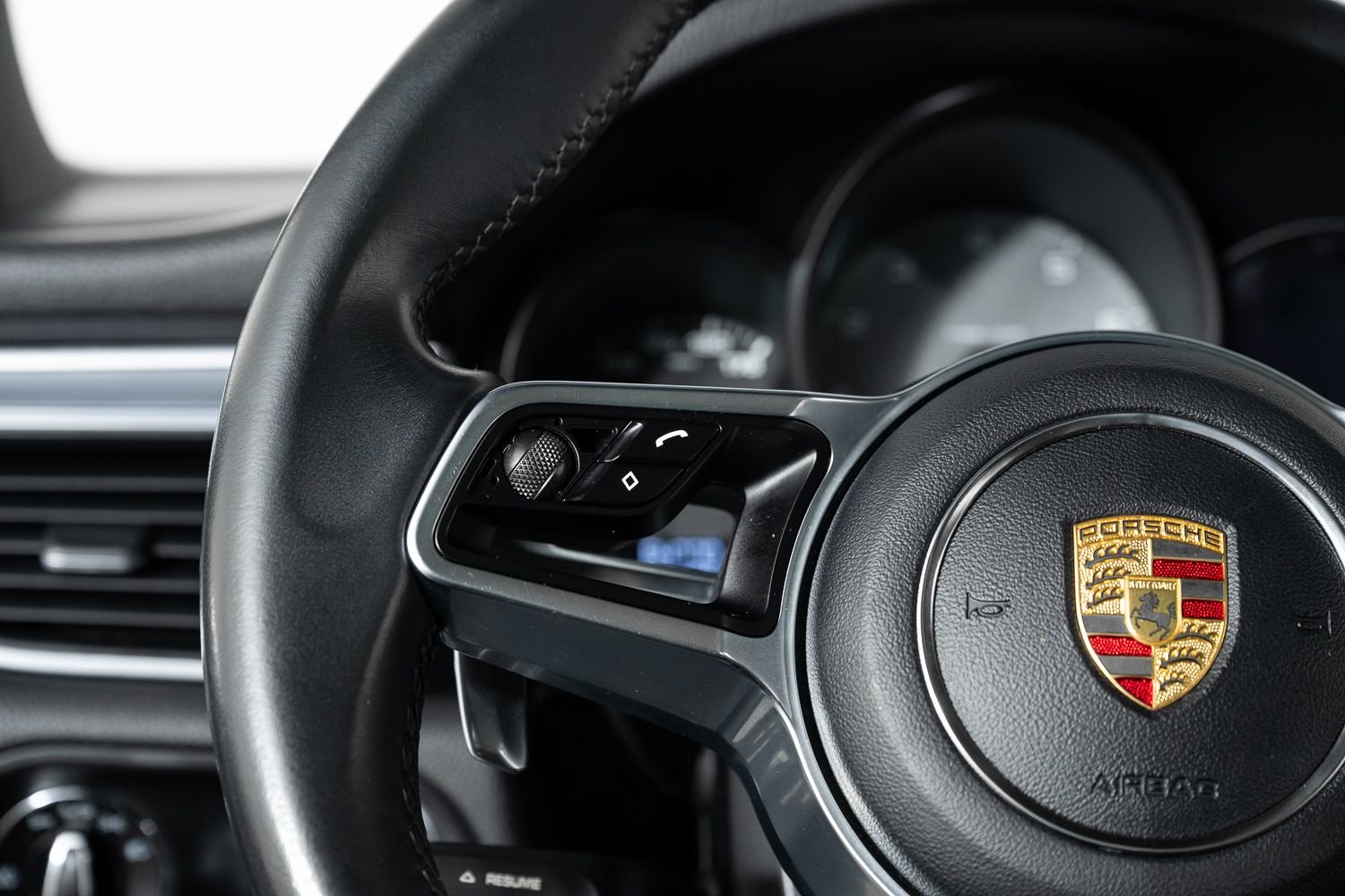 Used 2016 Porsche Macan S image 33