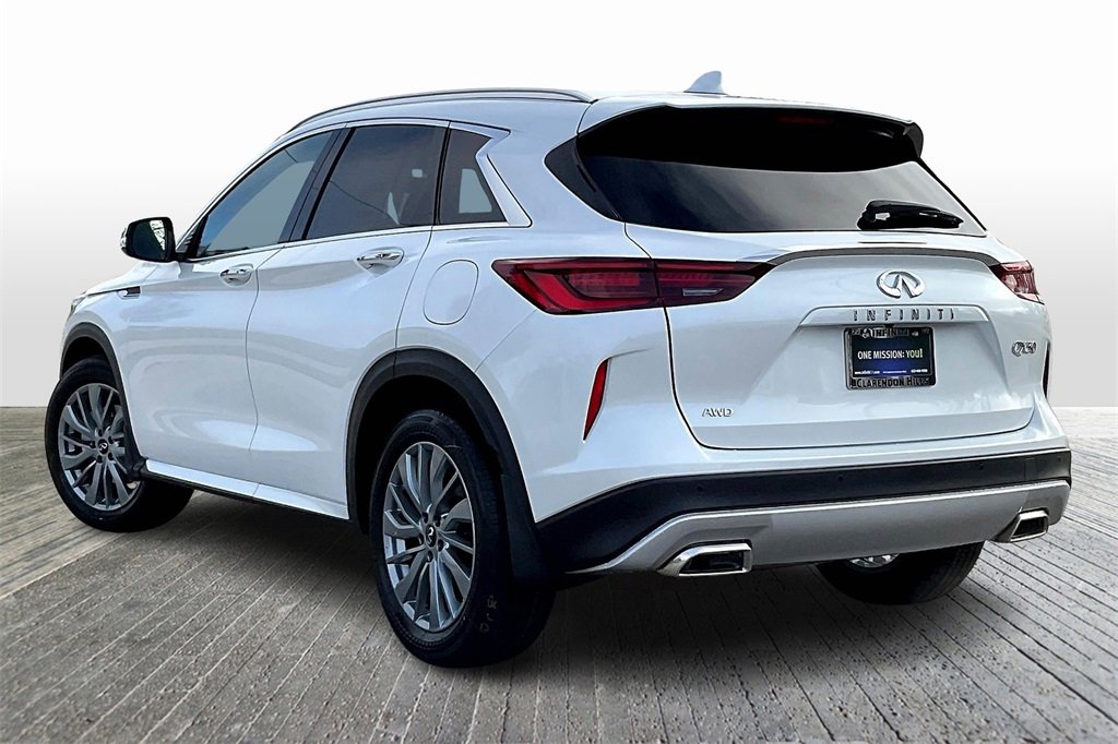 New 2025 INFINITI QX50 Luxe image 3