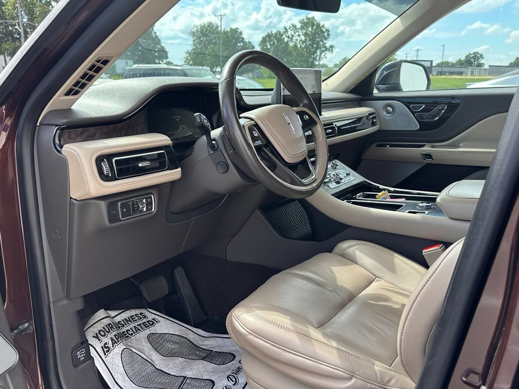Used 2020 Lincoln Aviator Reserve w/ Equipment Group 202A AWD/4WD image 11