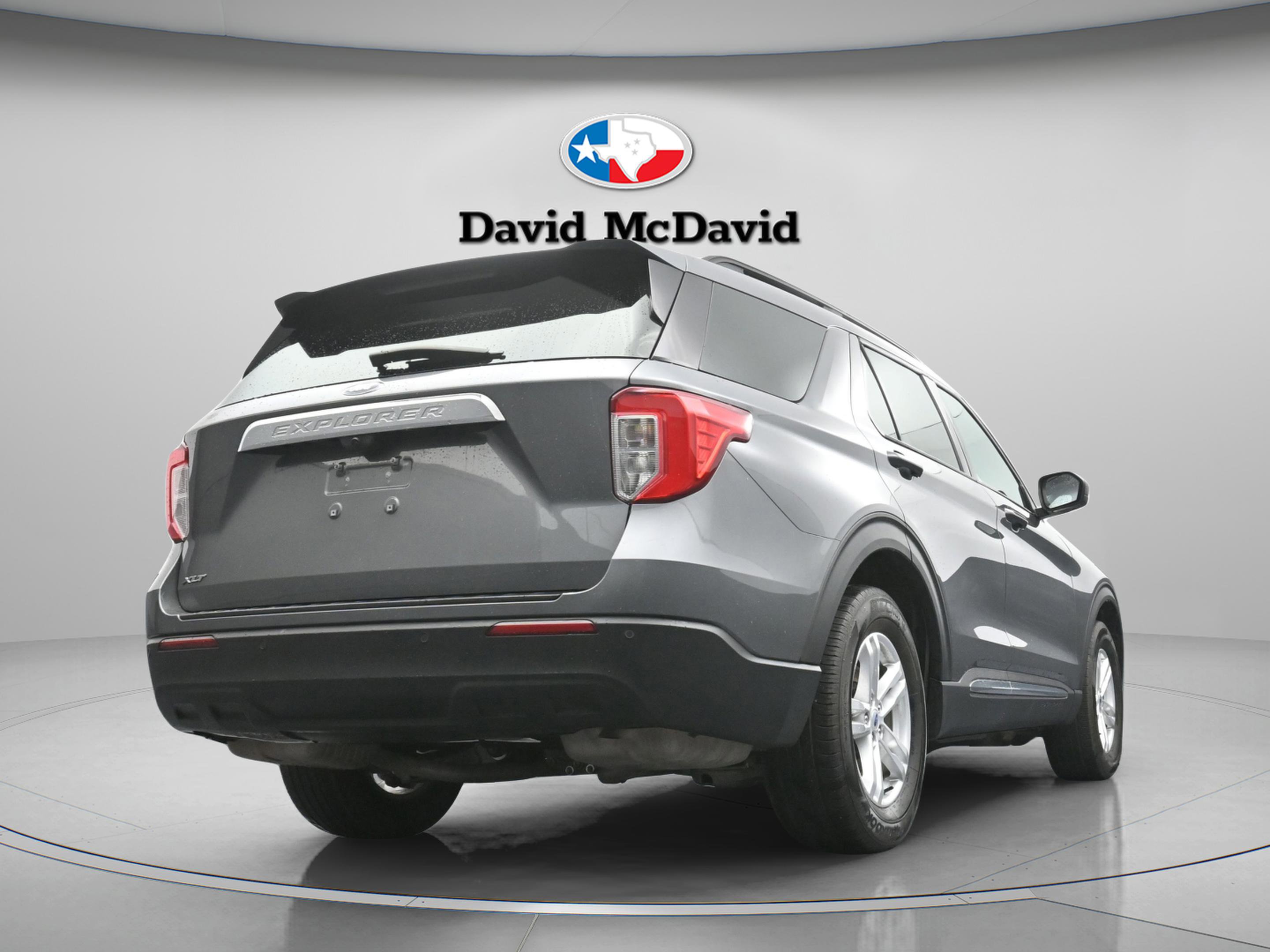 Used 2023 Ford Explorer XLT RWD image 33