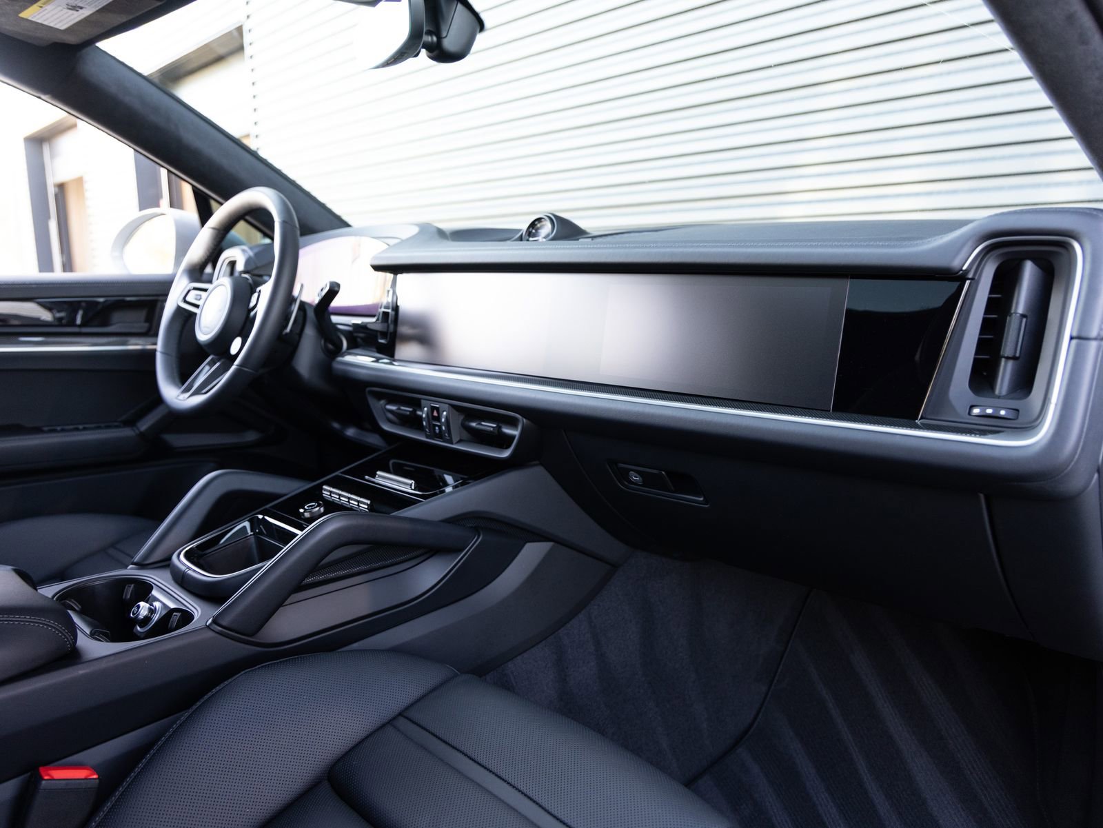 Certified 2026 Porsche Cayenne Turbo image 36