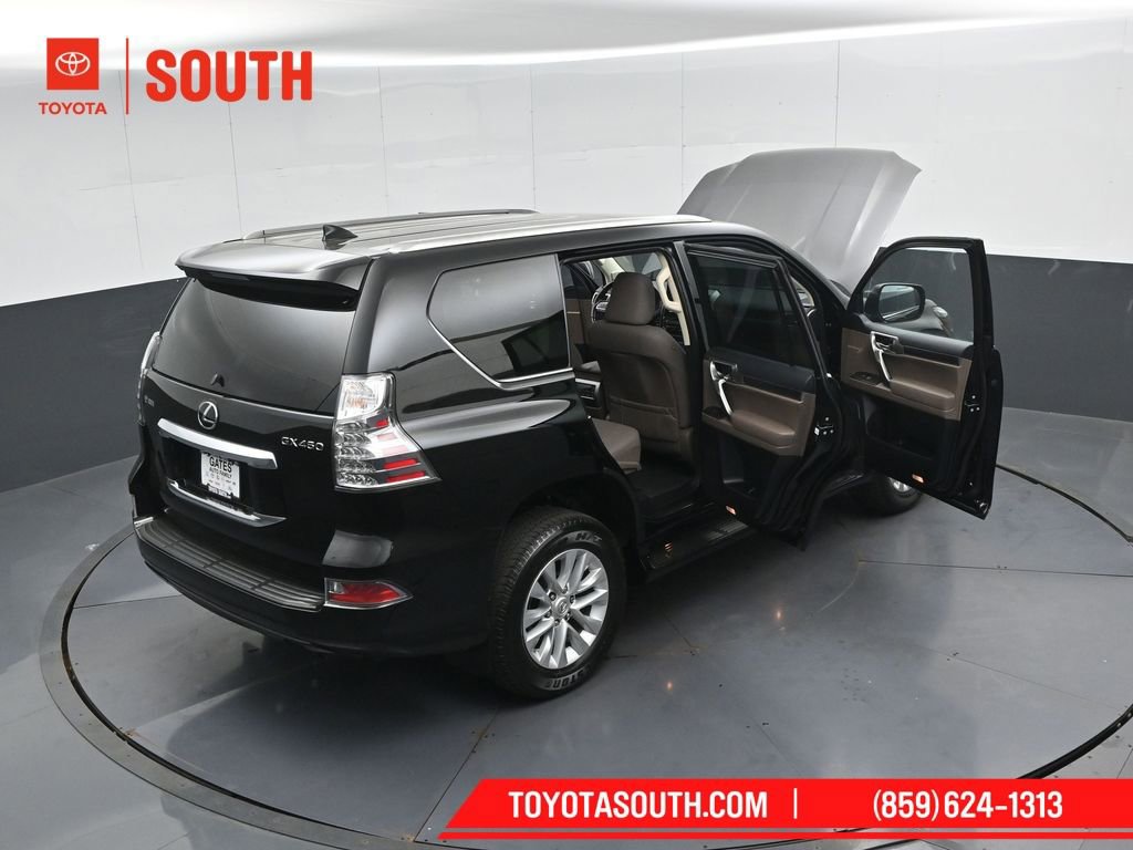 Used 2023 Lexus GX 460 Premium w/ Premium Package image 61