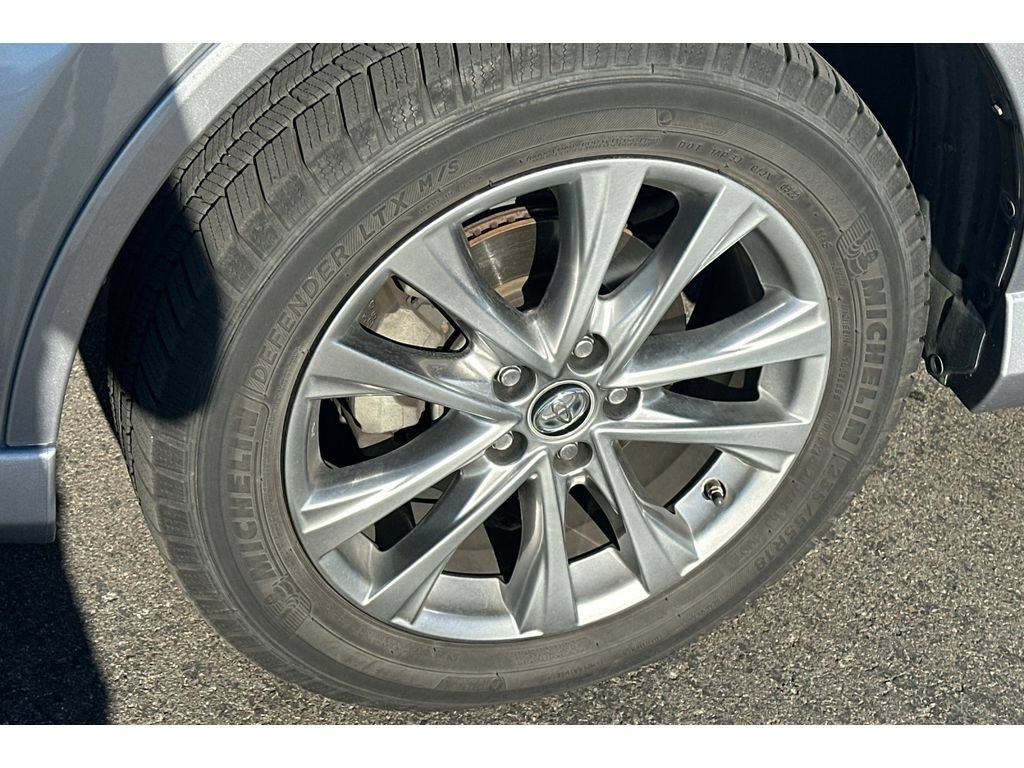 Used 2017 Toyota RAV4 Platinum w/ All Weather Liner Package AWD/4WD image 4
