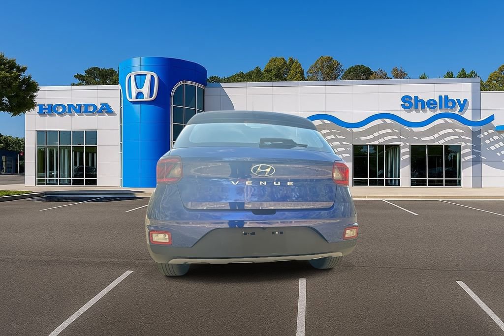 Used 2024 Hyundai Venue SEL image 7