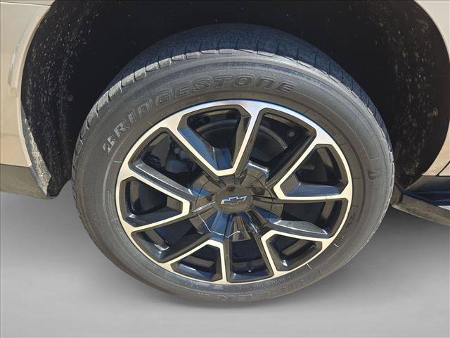 Used 2021 Chevrolet Tahoe RST w/ Luxury Package RWD image 23