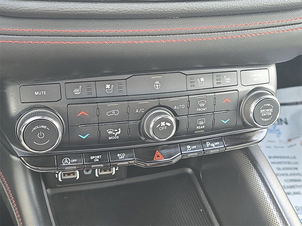 Used 2024 Dodge Durango GT image 25