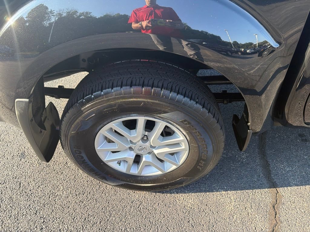 Used 2019 Nissan Frontier SV AWD/4WD image 12