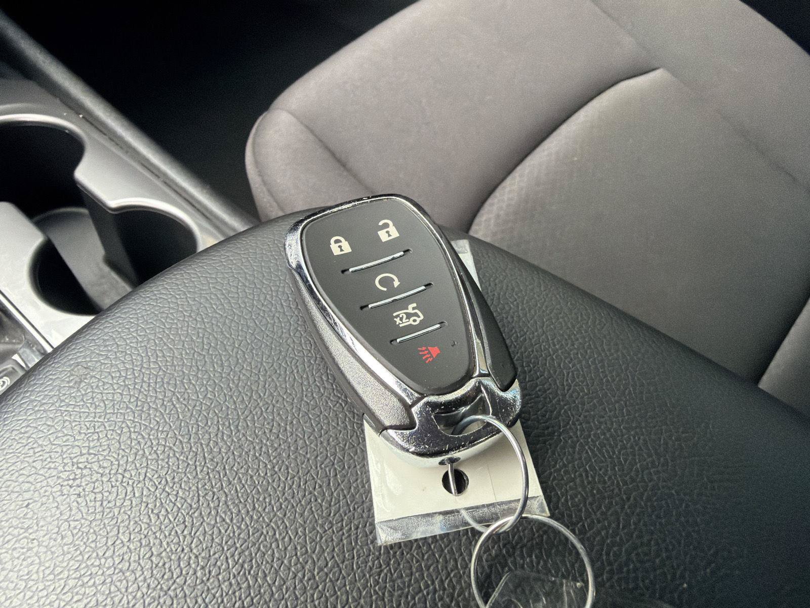 Used 2025 Chevrolet Malibu LS FWD image 35