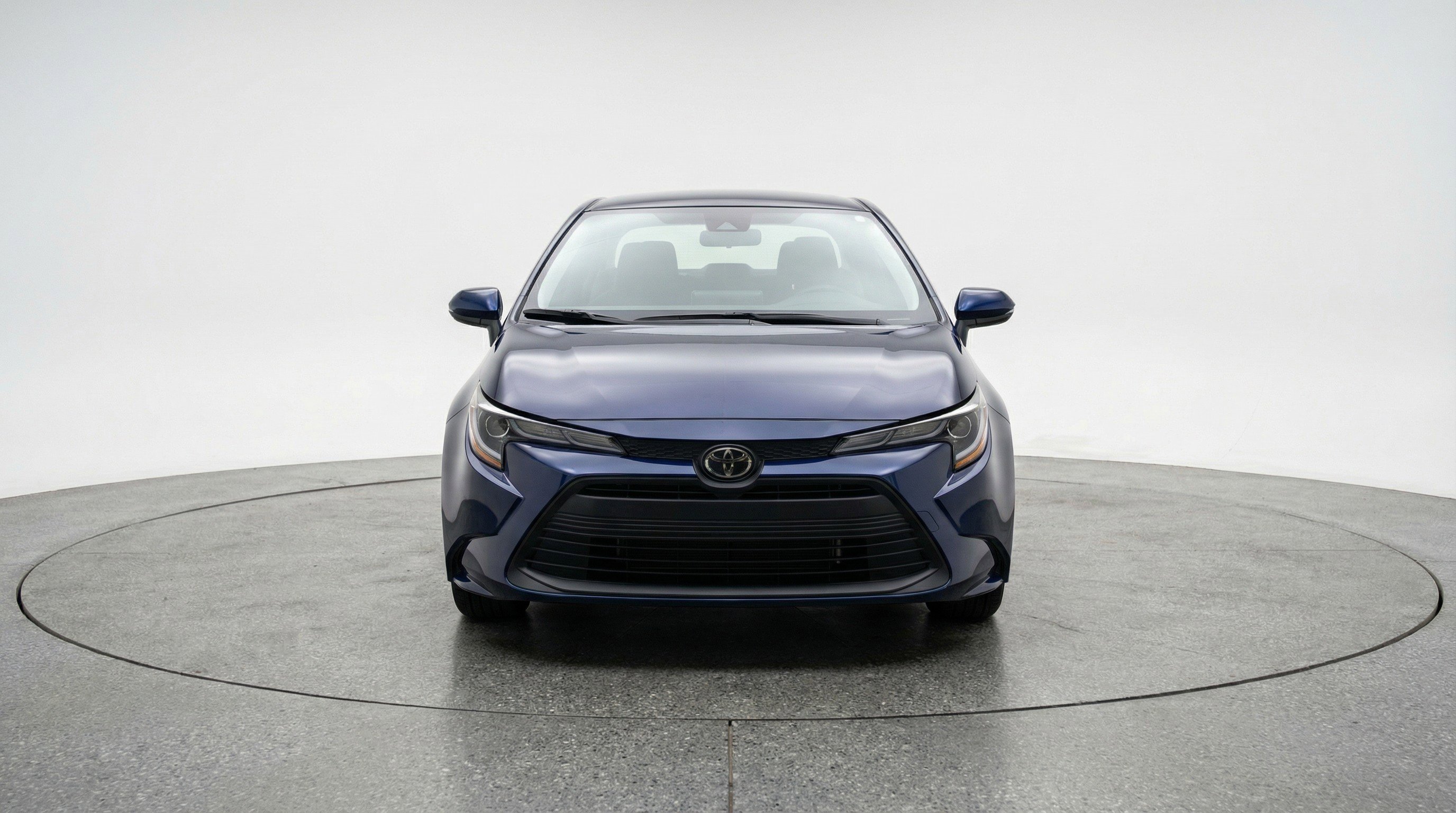 Used 2025 Toyota Corolla LE FWD image 2