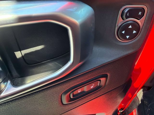 Used 2023 Jeep Gladiator Overland image 18