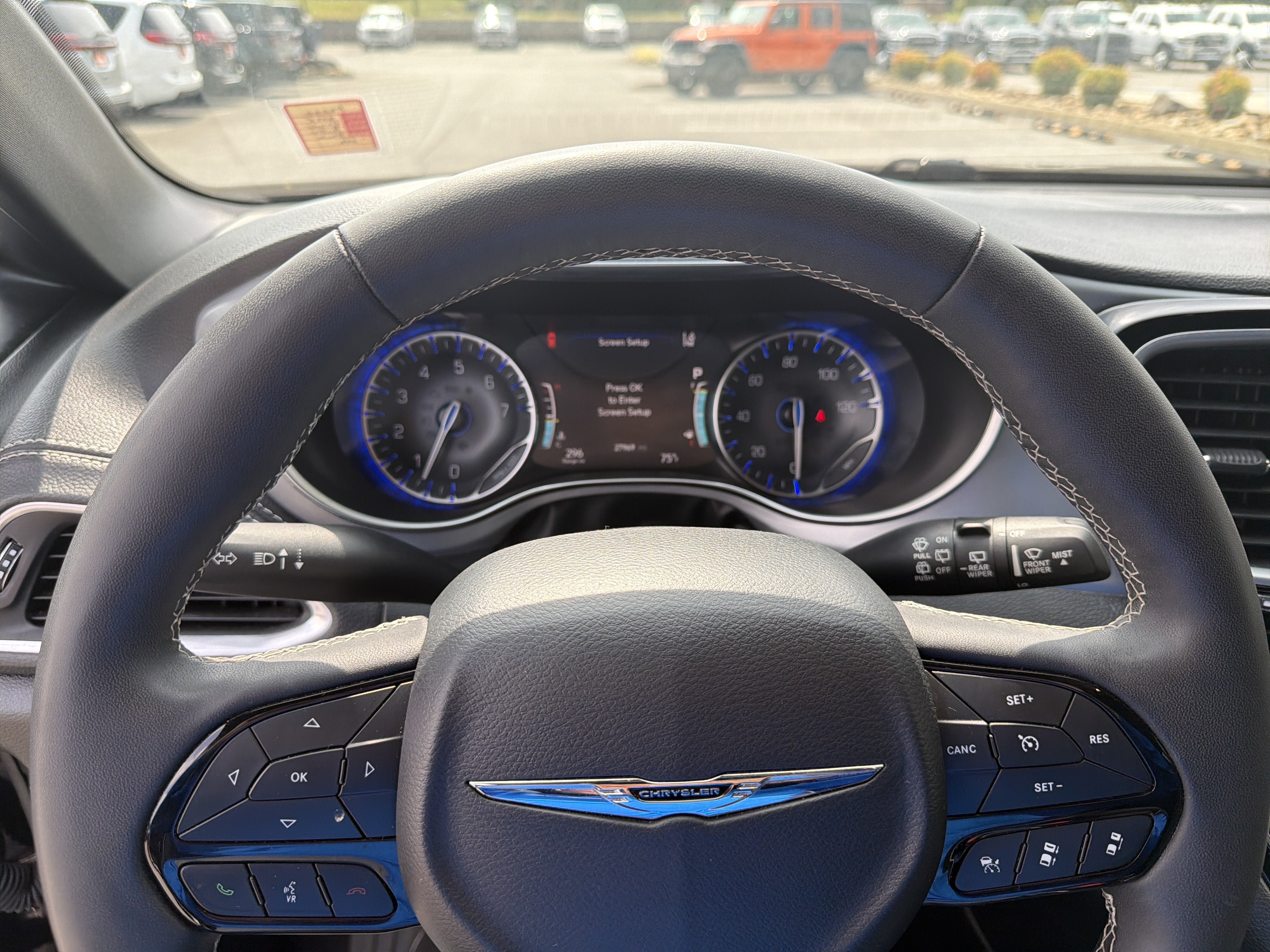 Used 2025 Chrysler Pacifica Limited FWD image 37