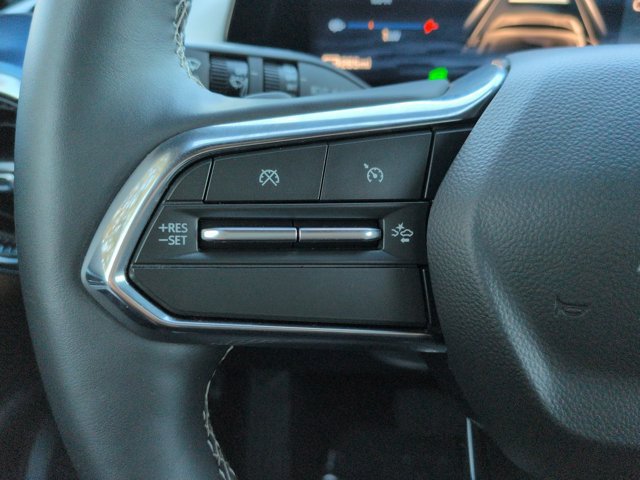 Used 2024 Chevrolet Equinox EV LT FWD image 24