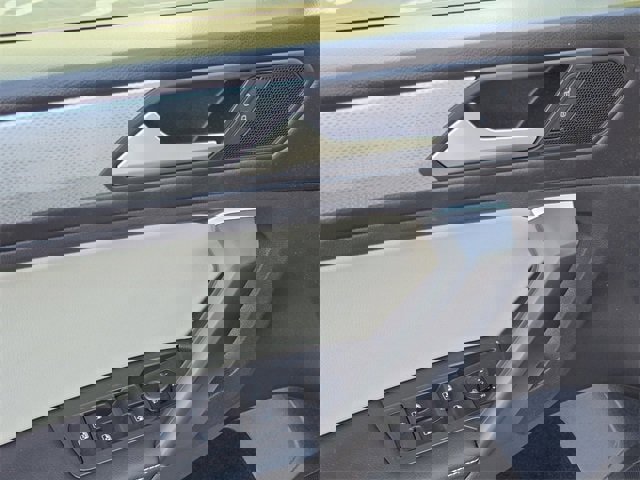 Used 2024 Volkswagen Tiguan S image 30