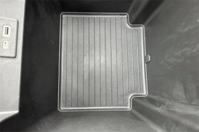 Used 2021 GMC Yukon SLT w/ SLT Luxury Plus Package image 34