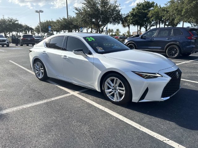 Used 2024 Lexus IS 300 w/ Comfort Package RWD image 2