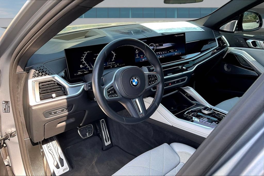 Used 2025 BMW X6 M60i AWD/4WD image 17