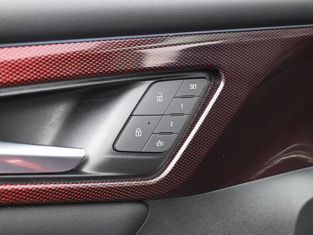 Used 2024 Chevrolet Traverse RS image 18