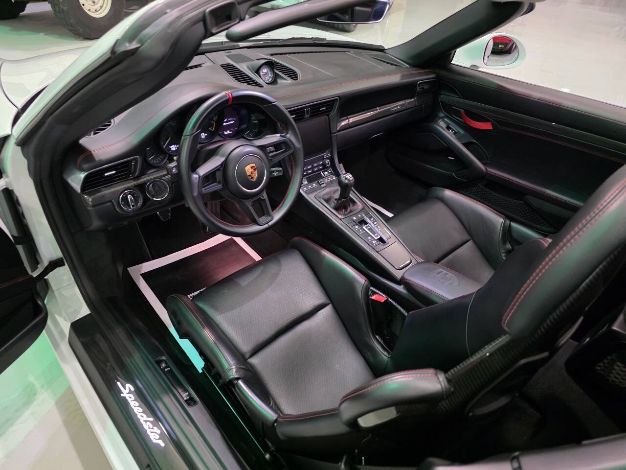 Used 2019 Porsche 911 Speedster RWD image 70