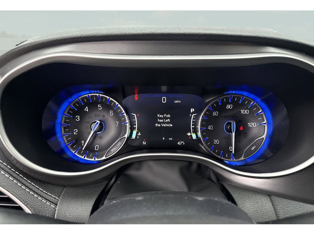 New 2026 Chrysler Pacifica Select image 14