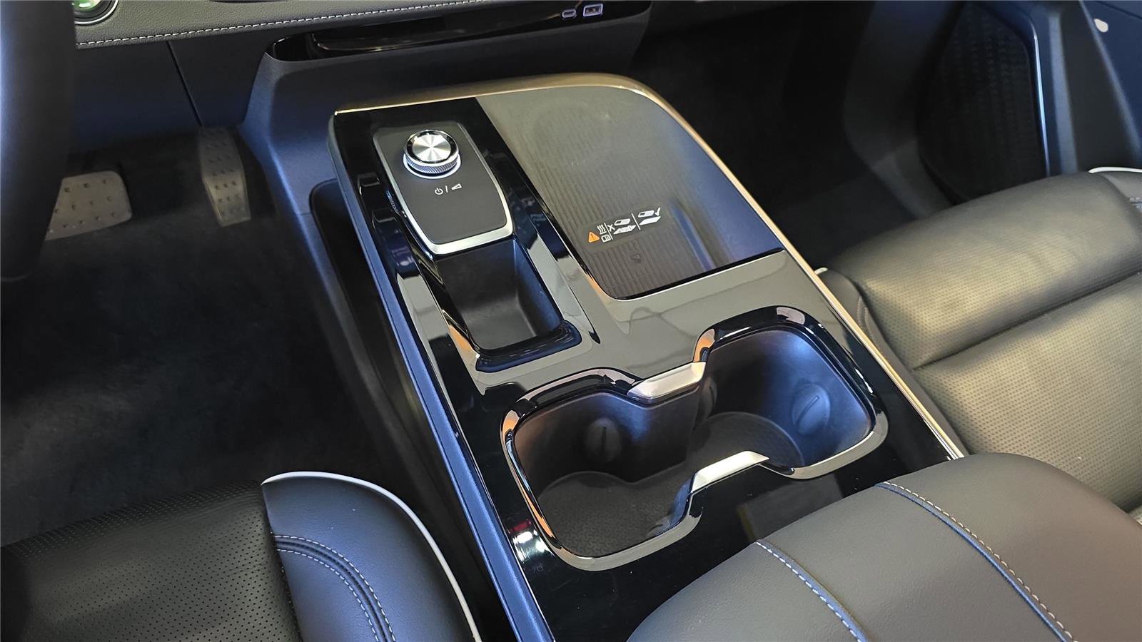 Used 2025 Buick Enclave Avenir w/ Super Cruise Package image 28